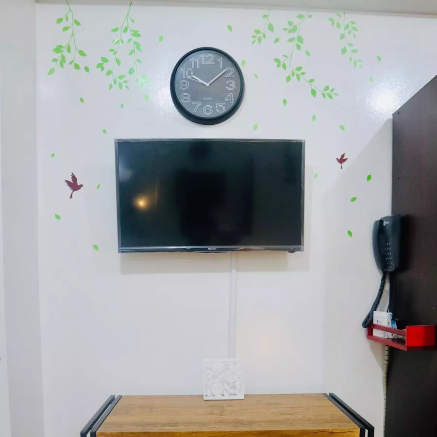 "For Rent Studio Condominium in Mplace at South Triangle, Quezon City"03