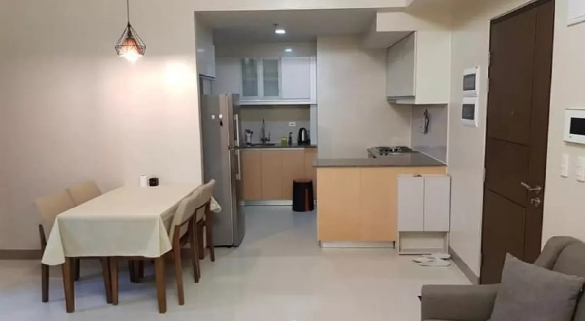 Fully-Furnished 2 Bedroom in One Uptown Residences for Rent in Taguig03