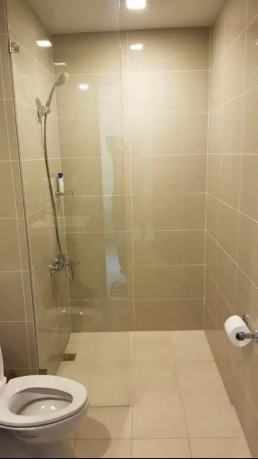 Fully-Furnished 2 Bedroom in One Uptown Residences for Rent in Taguig04