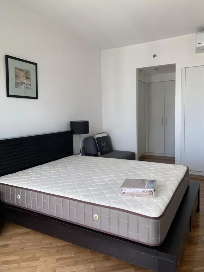 "1BR Condominium unit for Rent at Joya North Tower, Makati City"04