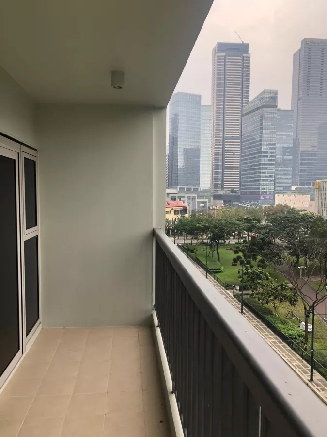 "One Maridien 3BR Urban Villa, High Street South, BGC @ 195k only!"04