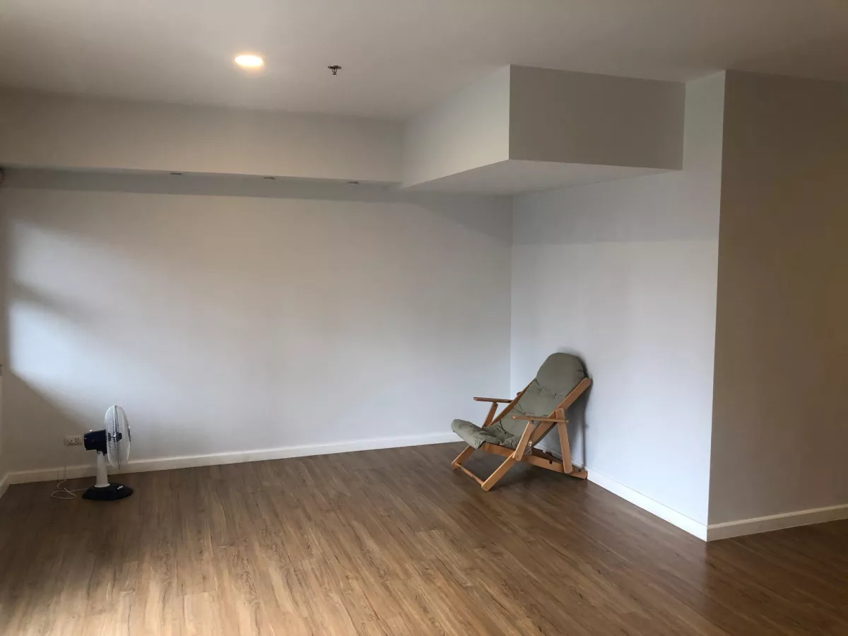 "One Maridien 3BR Urban Villa, High Street South, BGC @ 195k only!"07