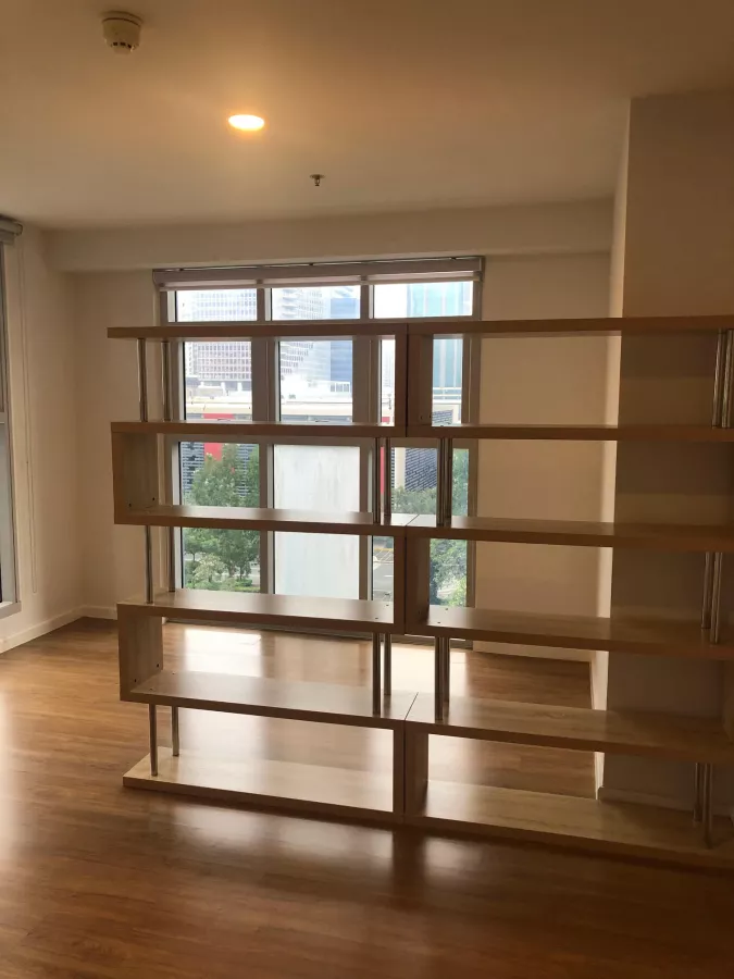 "One Maridien 3BR Urban Villa, High Street South, BGC @ 195k only!"09