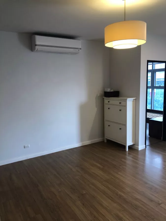 "One Maridien 3BR Urban Villa, High Street South, BGC @ 195k only!"10