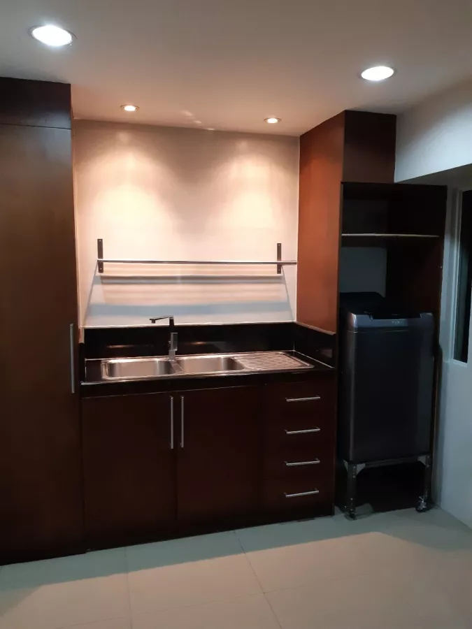 "For Rent 2 Bedroom at Cattleya Gardens Unit 41 in Legazpi Village, Makati"04