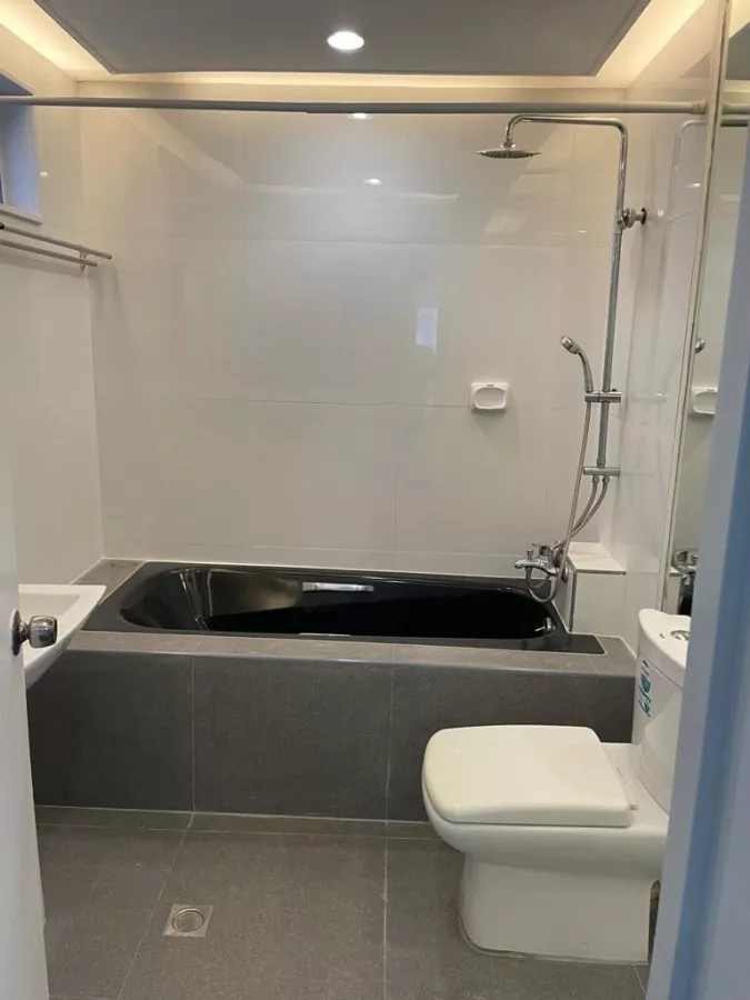 "2 Bedroom Unit For Lease in LPL Mansion, Salcedo Village, Makati City"10