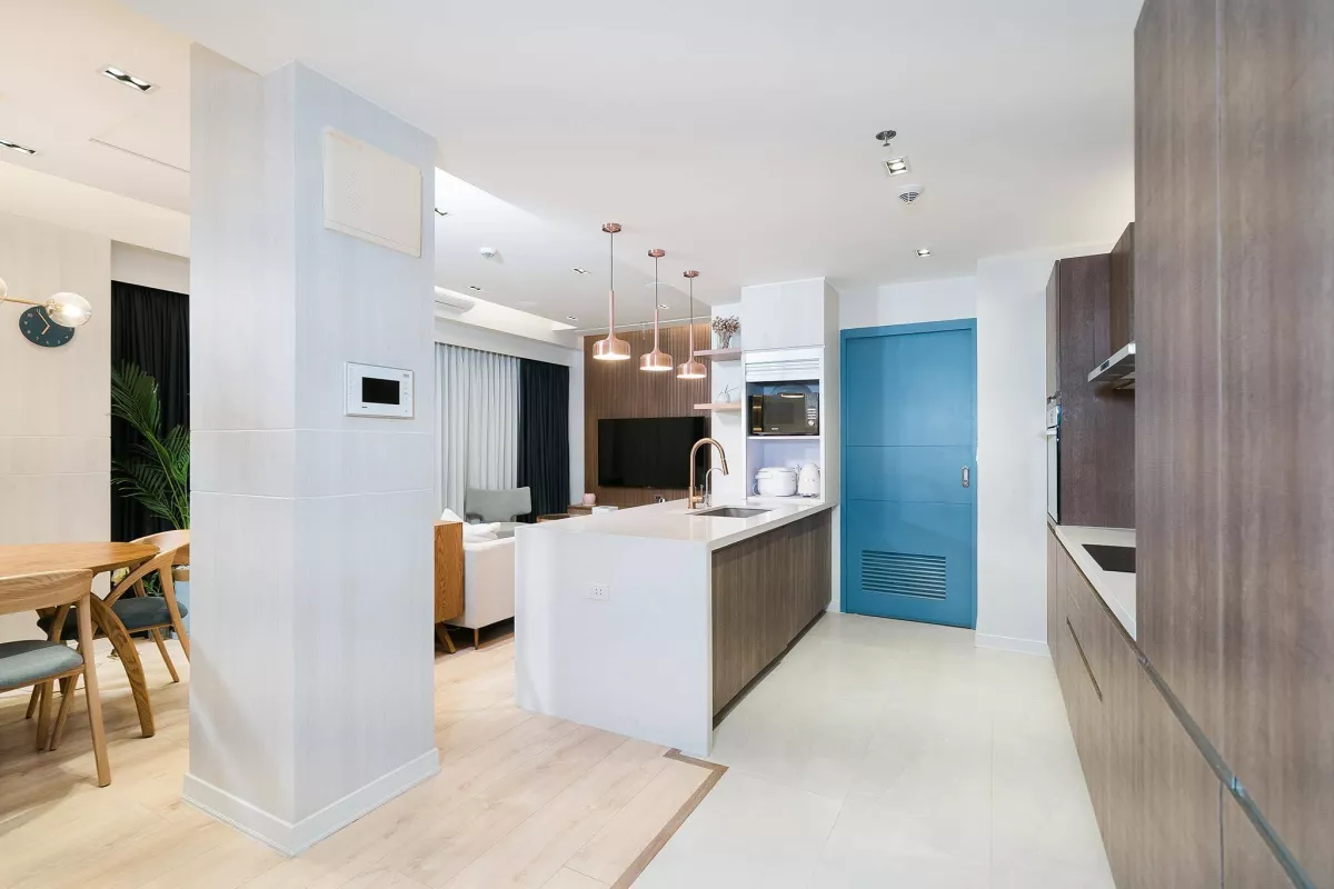 "Fully Furnished 3 Bedroom unit in St. Moritz, Taguig for rent"04