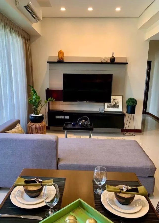"2 Bedroom Unit For Rent at St. Moritz, Mckinley West, Taguig City"02