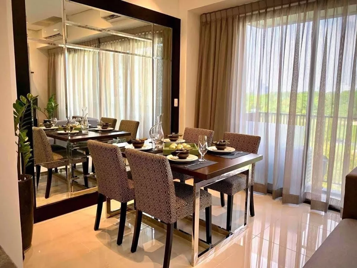 "2 Bedroom Unit For Rent at St. Moritz, Mckinley West, Taguig City"04