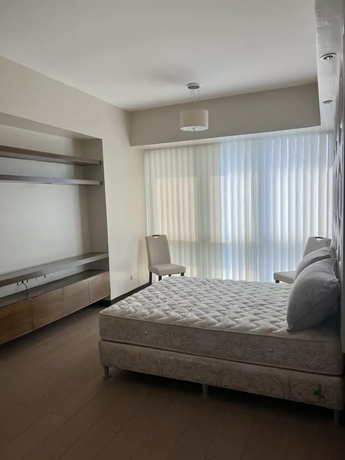 8 Forbestown for rent 3 bedroom Fully Furnished condo BGC Burgos Circle02