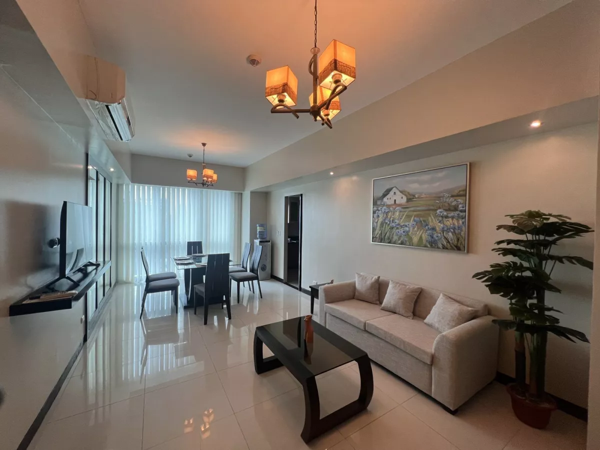 8 Forbestown for rent 3 bedroom Fully Furnished condo BGC Burgos Circle03