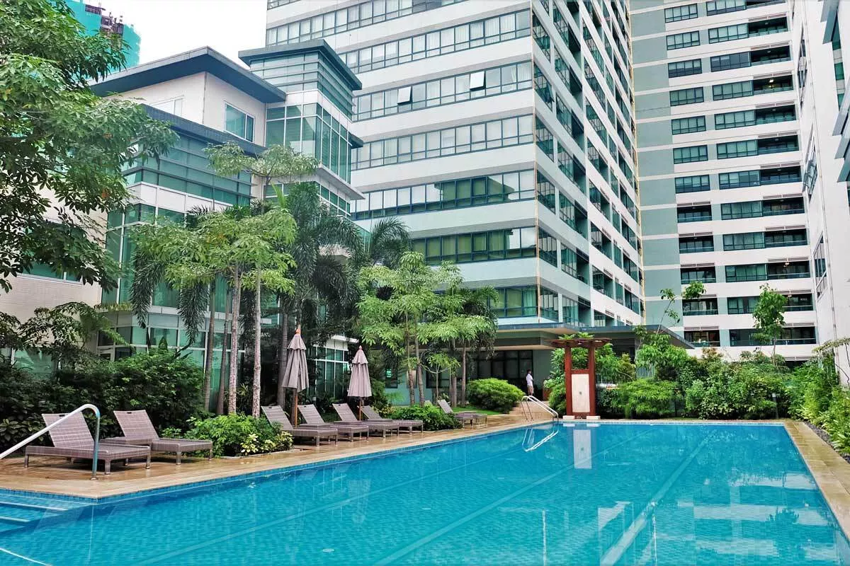 "3BR Condominium unit for lease in Edades Tower, Rockwell Center, Makati"02