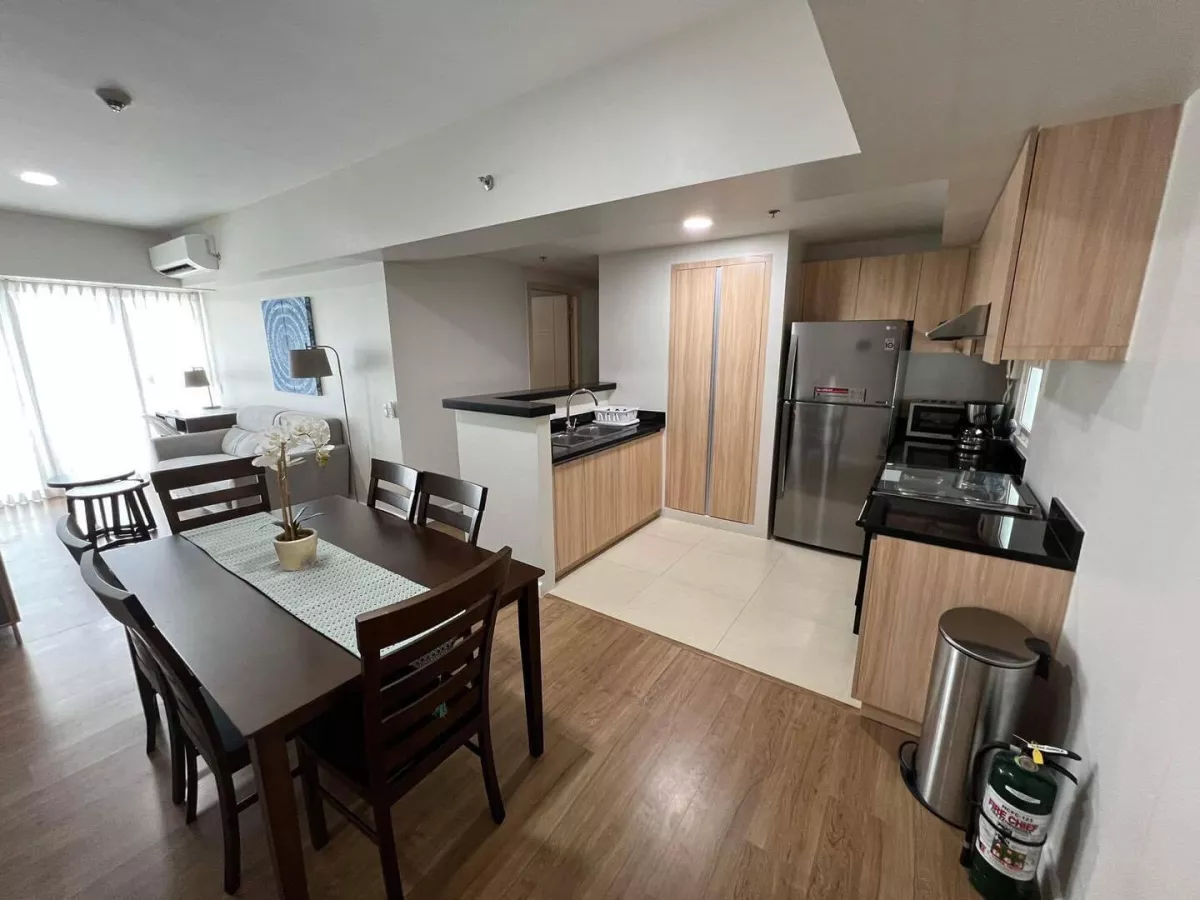 "For Rent- 2 Bedroom Unit in Solinea Tower 3, Ayala Cebu with Balcony & Parking."09
