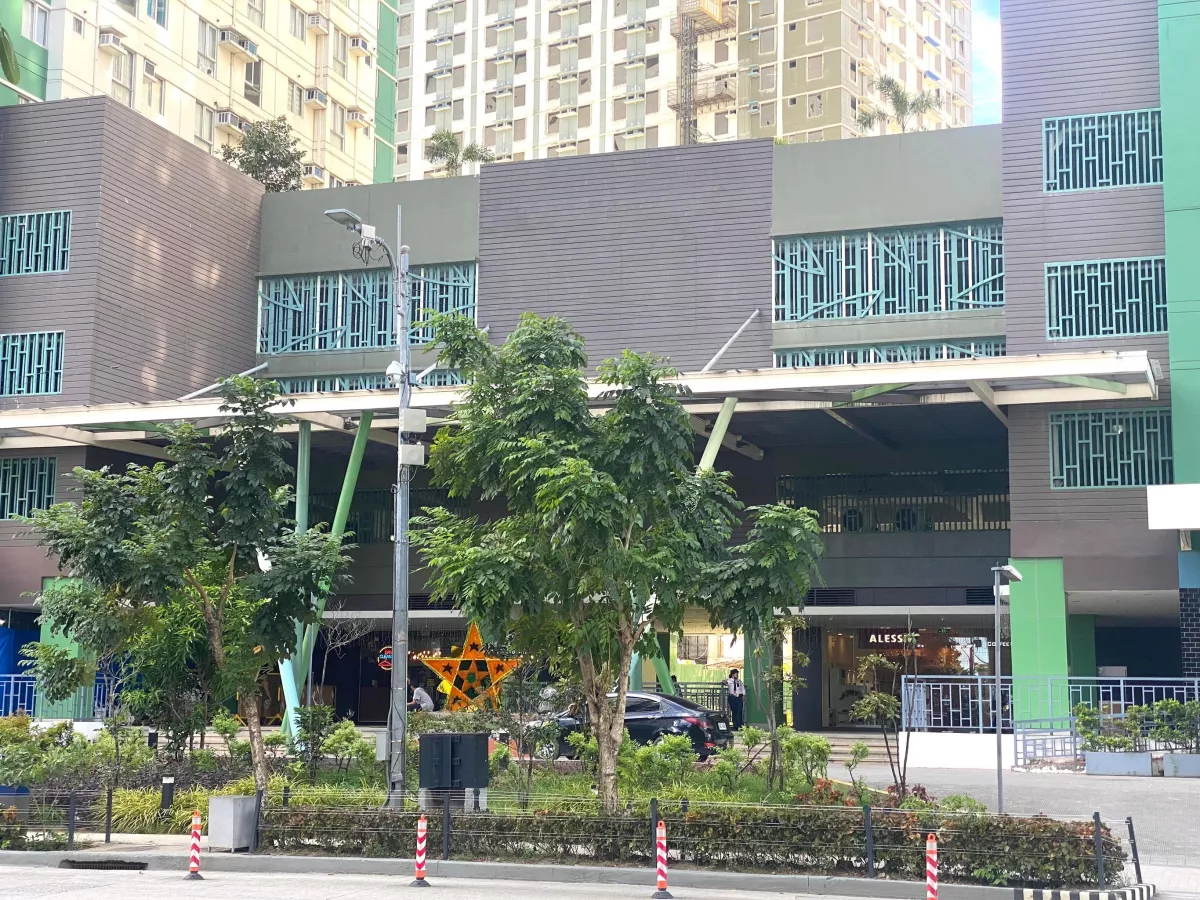 "For Rent - Furnished Studio Condo in Avida Riala, I.T Park, Cebu City."04