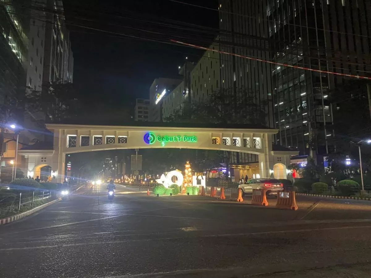 "For Rent - Furnished Studio Condo in Avida Riala, I.T Park, Cebu City."10