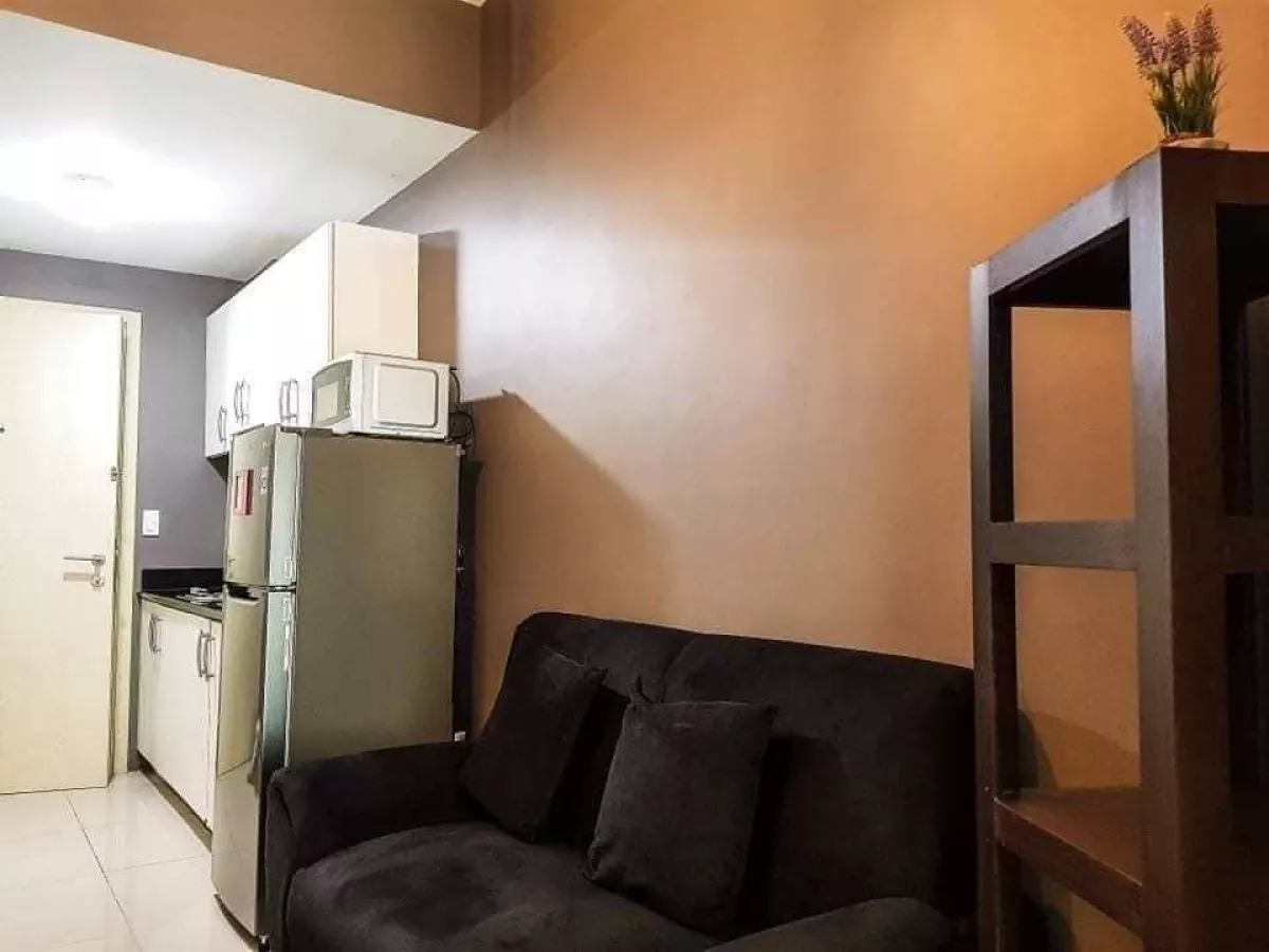 For Rent Fully Furnished One (1) Bedroom Condo Unit with Balcony in Makati City02