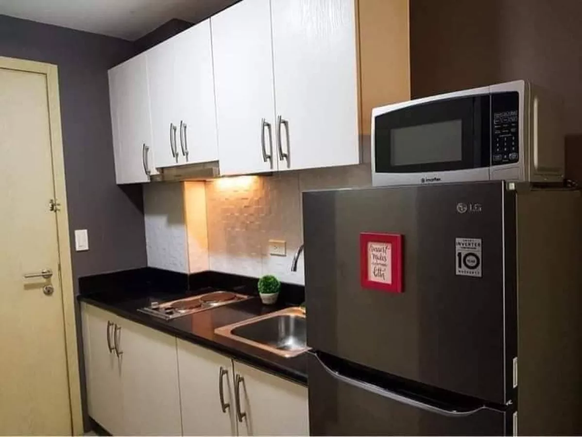 For Rent Fully Furnished One (1) Bedroom Condo Unit with Balcony in Makati City07
