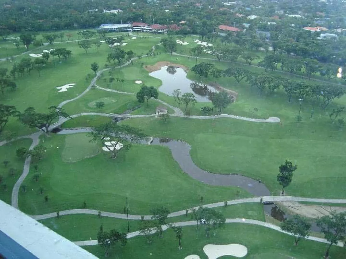 "Golf View 1BR Condo in Bellagio Tower, BGC, Taguig City For Rent"03