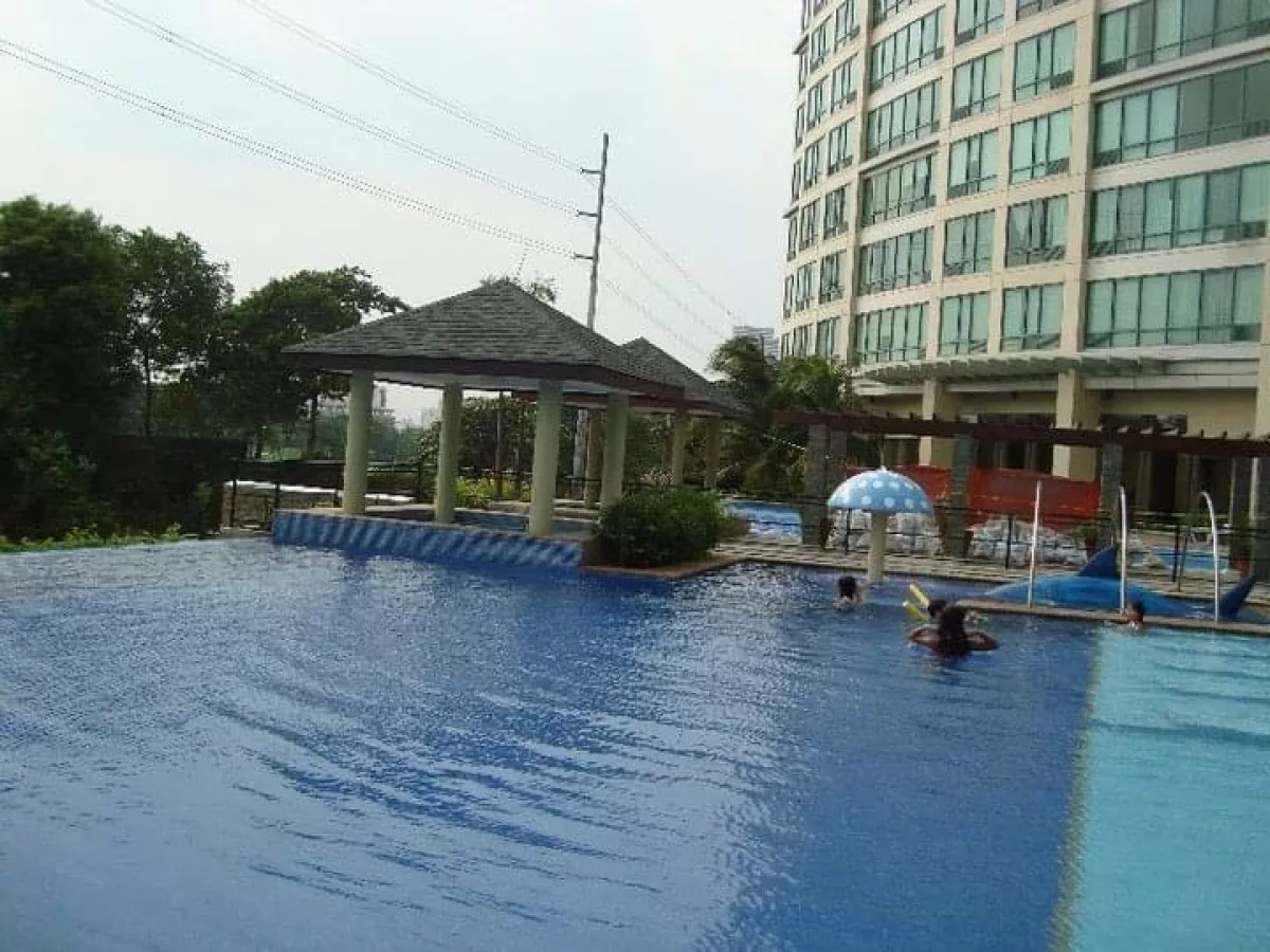 "Golf View 1BR Condo in Bellagio Tower, BGC, Taguig City For Rent"04