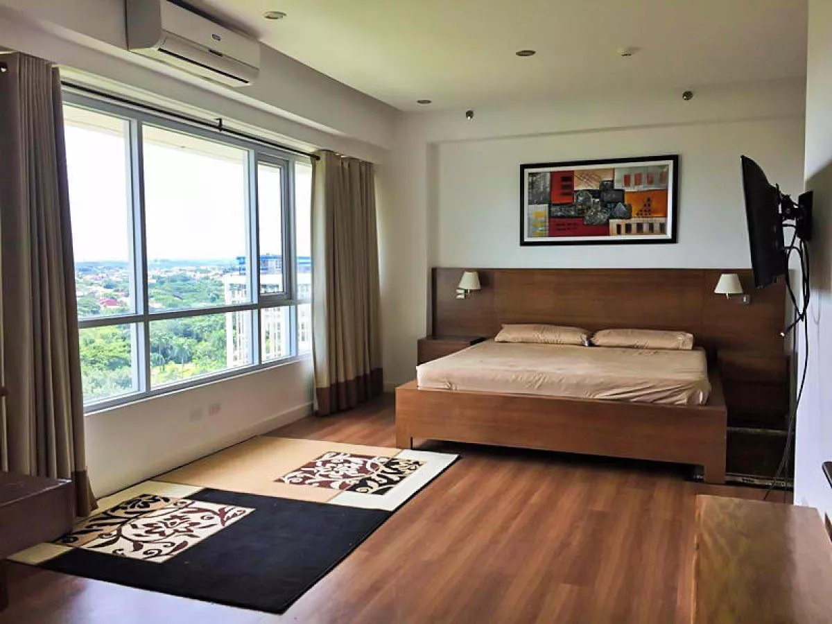 3BR Condo for Rent in La Vie Flats Filinvest Corporate City Alabang RH217409