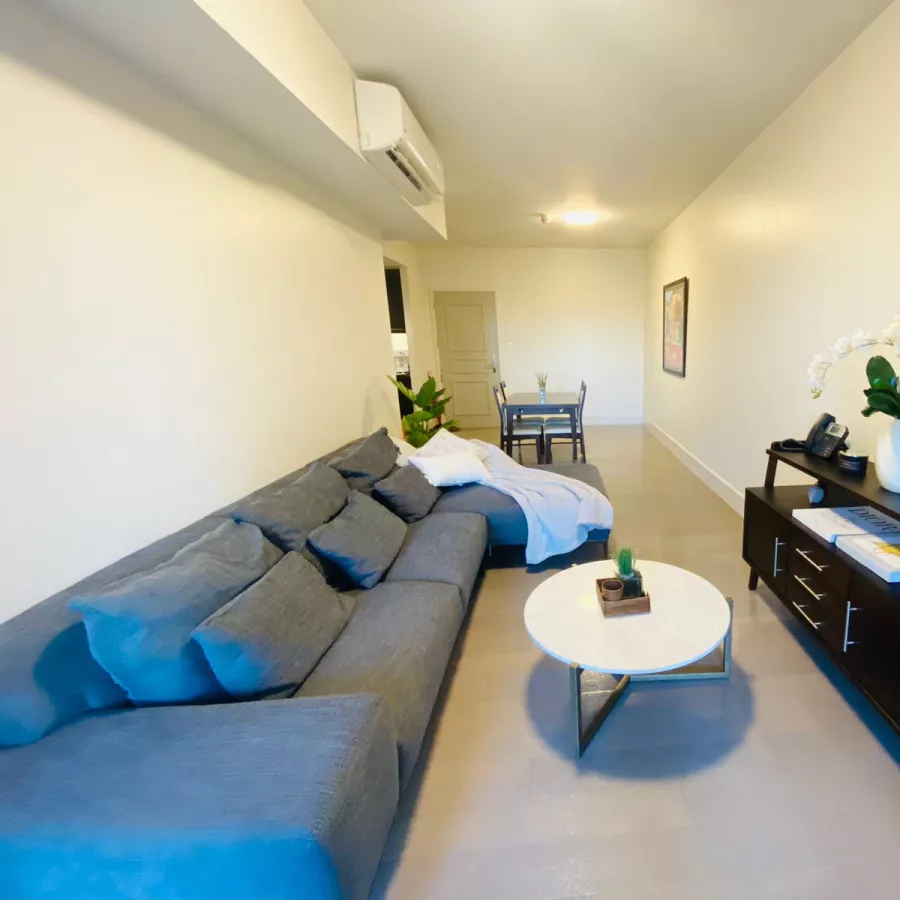 1BR Lincoln Proscenium04