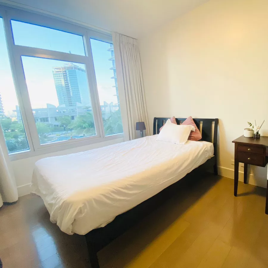 1BR Lincoln Proscenium05