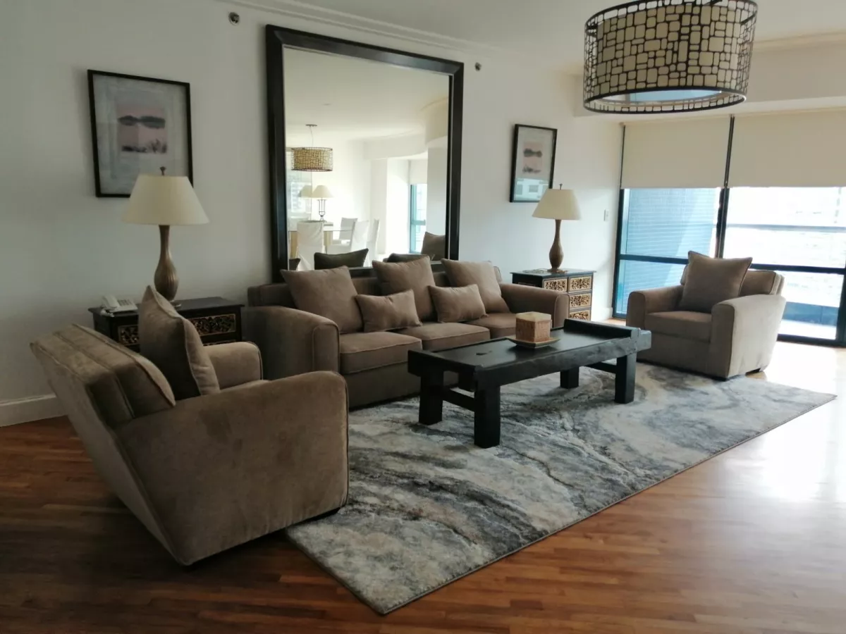 For Lease 3 Bedroom in Luna Gardens Rockwell Makati06