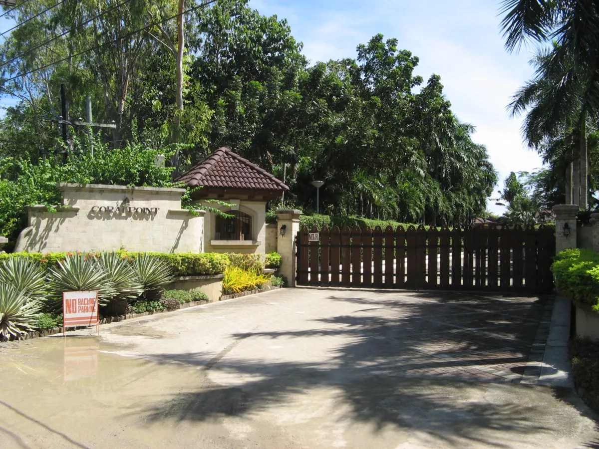 2 Bedroom Condo Unit For Rent at Coralpoint Gardens02