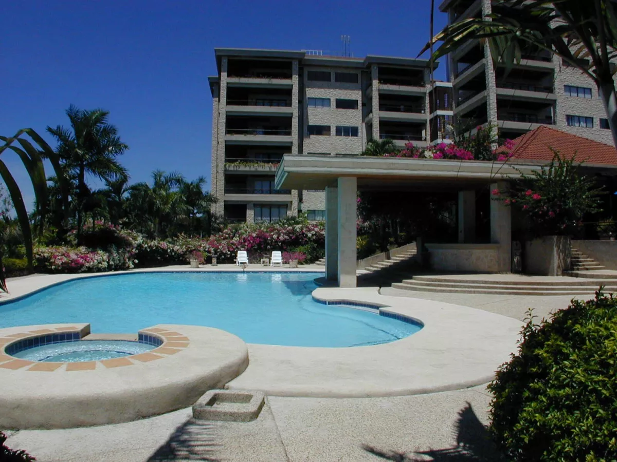 2 Bedroom Condo Unit For Rent at Coralpoint Gardens06