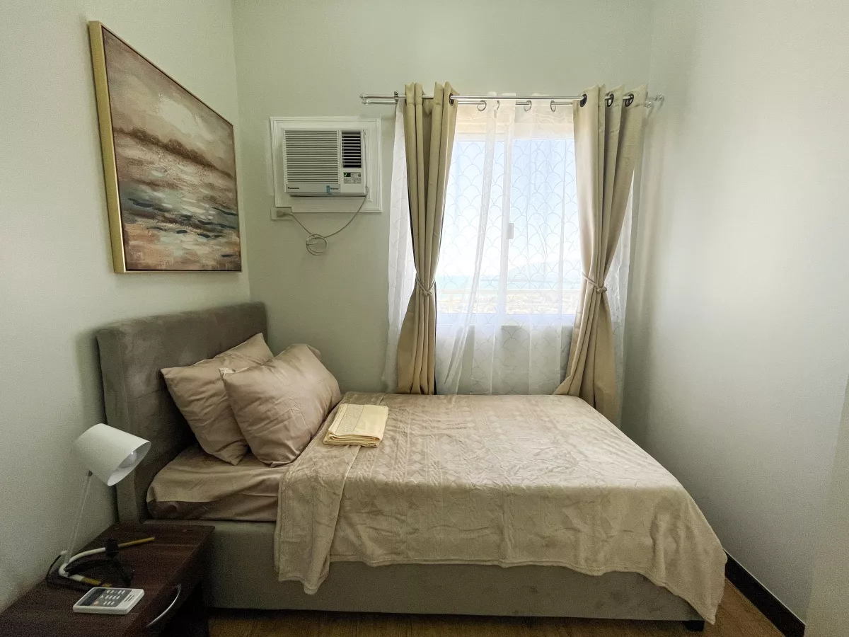"23F-Penthouse, 2BR fullyfurnished with Balcony and sea view"03
