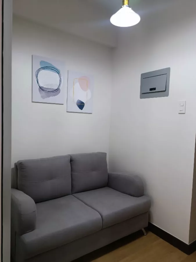 Fully Furnished One Bedroom with Parking (The Atherton-Oak Bldg.)03