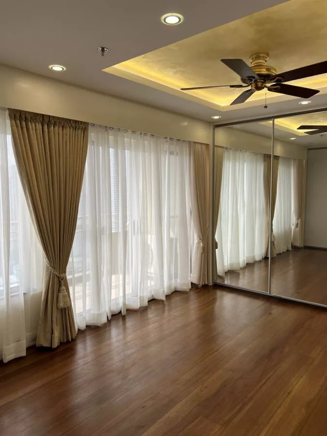 "4BR Loft Condominium for Rent in Brio Tower, Makati City RH20604"10