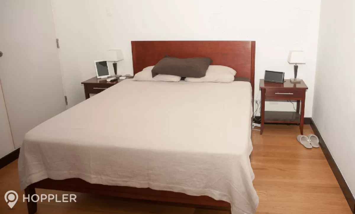 "1BR Condo for Rent in The Residences at Greenbelt, Makati - RR2452981"02