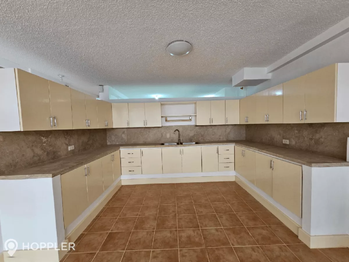 "3BR Condo for Rent in Wack Wack Apartments, Wack-Wack, Mandaluyong - RR3243281"04