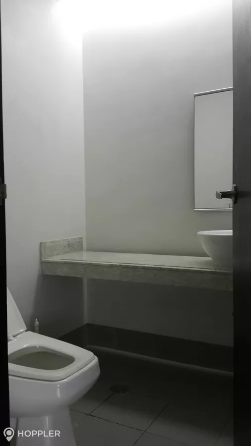 "2BR Condo for Rent in The Residences at Greenbelt, Makati - RR3166181"05