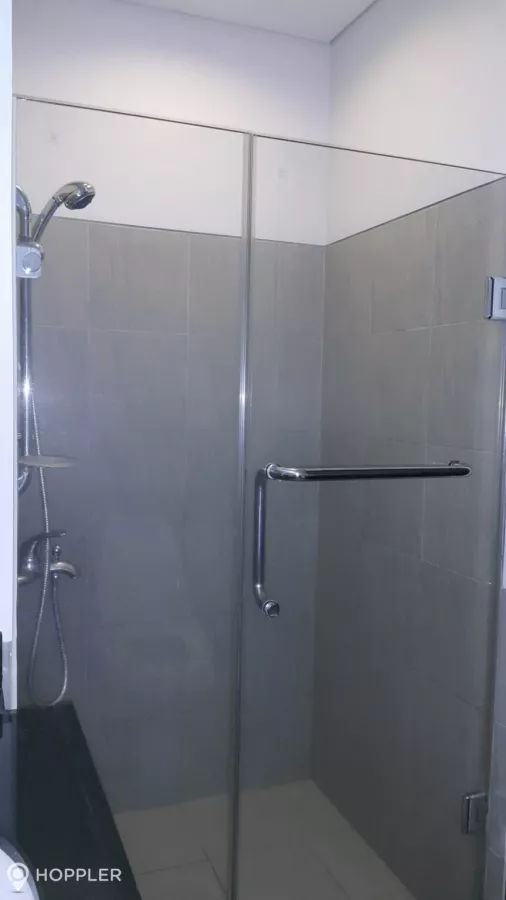 "2BR Condo for Rent in The Residences at Greenbelt, Makati - RR3166181"10