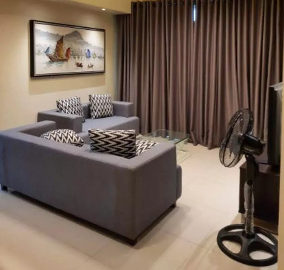 2 bedroom Condo For Rent 8 Forbestown Road Taguig02