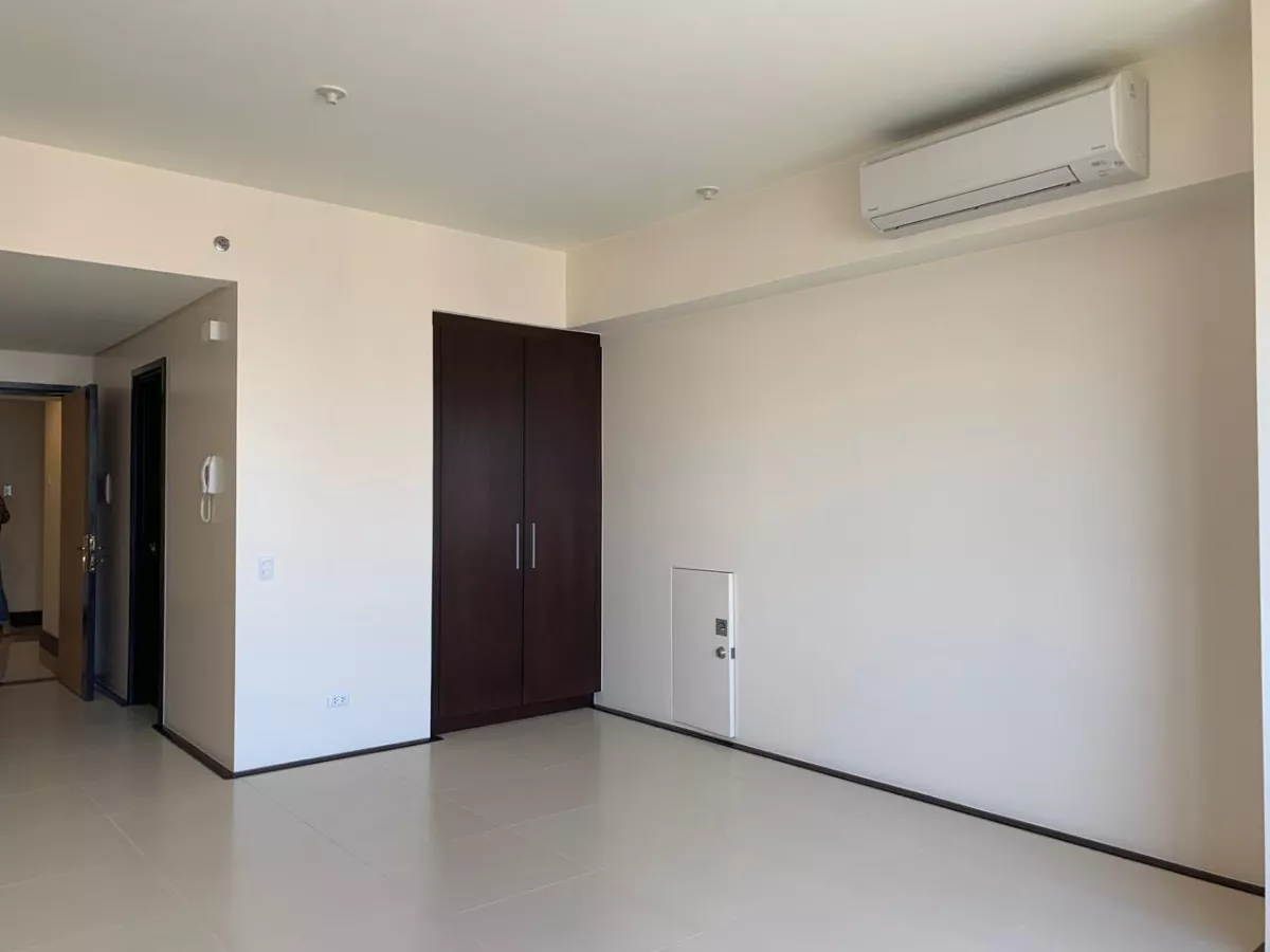 For Rent Spacious Studio Unit in Viridian Greenhills with an Unobstructed View06