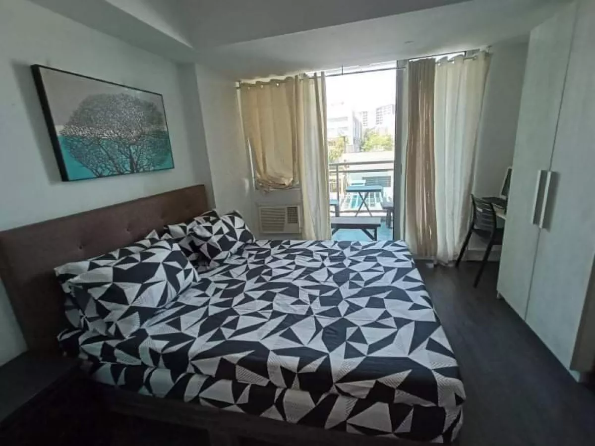 "Azure St Tropez 1-BR City View Condo For Rent at Bicutan, Parañaque City"06