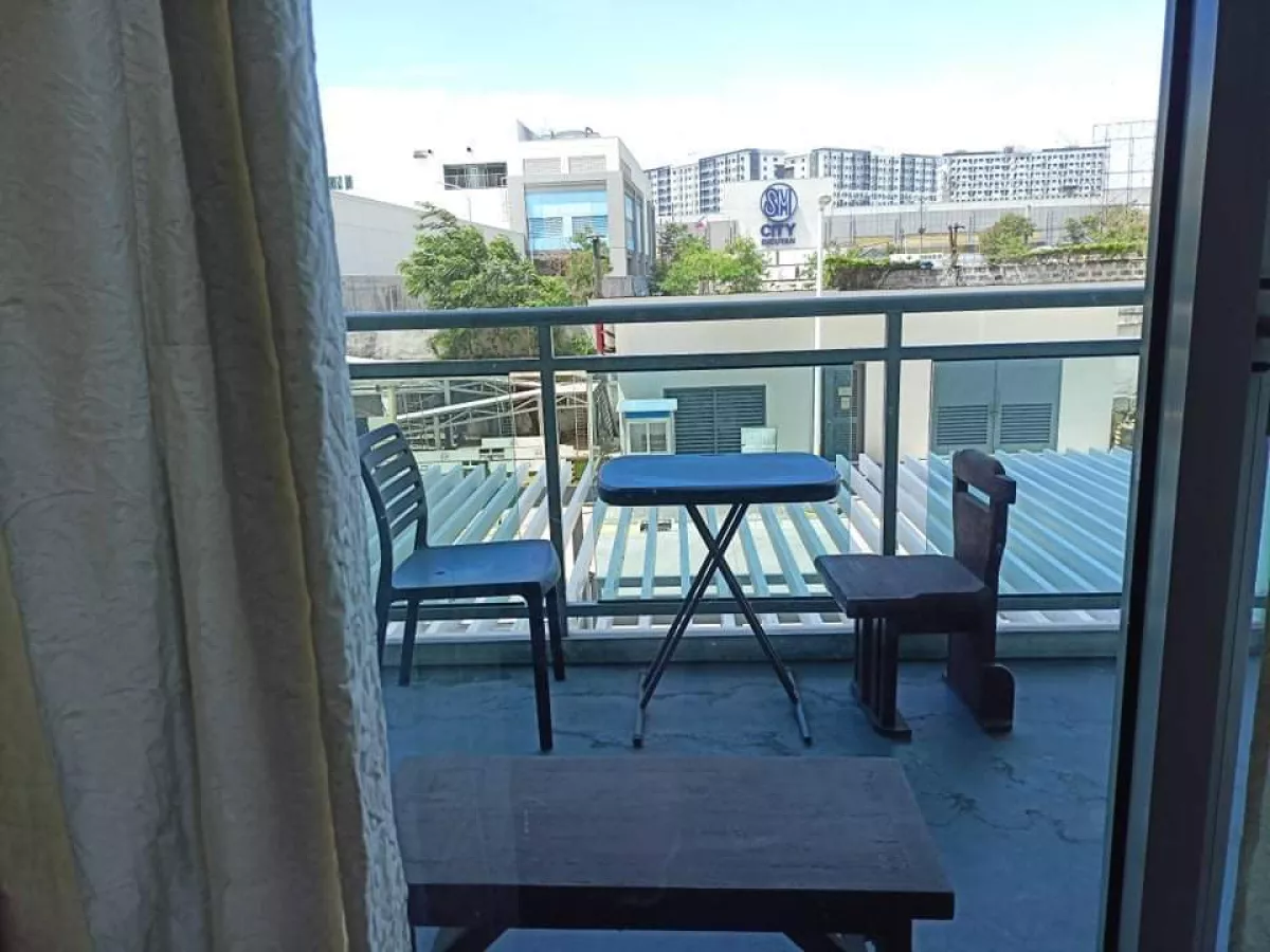 "Azure St Tropez 1-BR City View Condo For Rent at Bicutan, Parañaque City"08