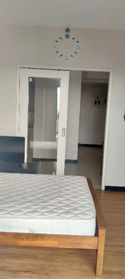 Semi Furnished One Bedroom For Lease05