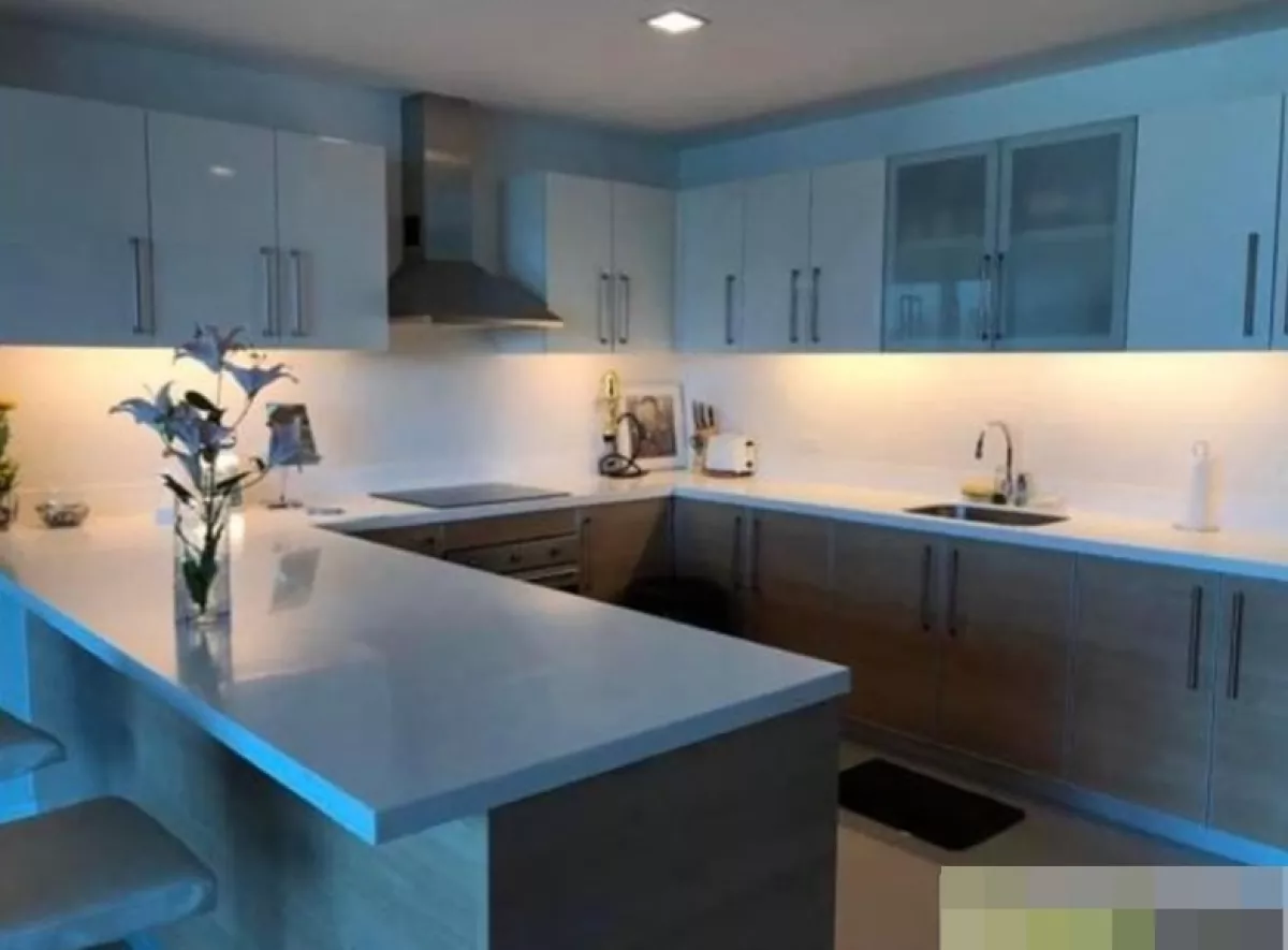 1 Bedroom Semi Furnished Unit with Balcony at Park Terraces Makati06