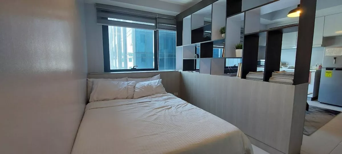 For Rent Affordable Icon Plaza BGC Condominium Taguig02