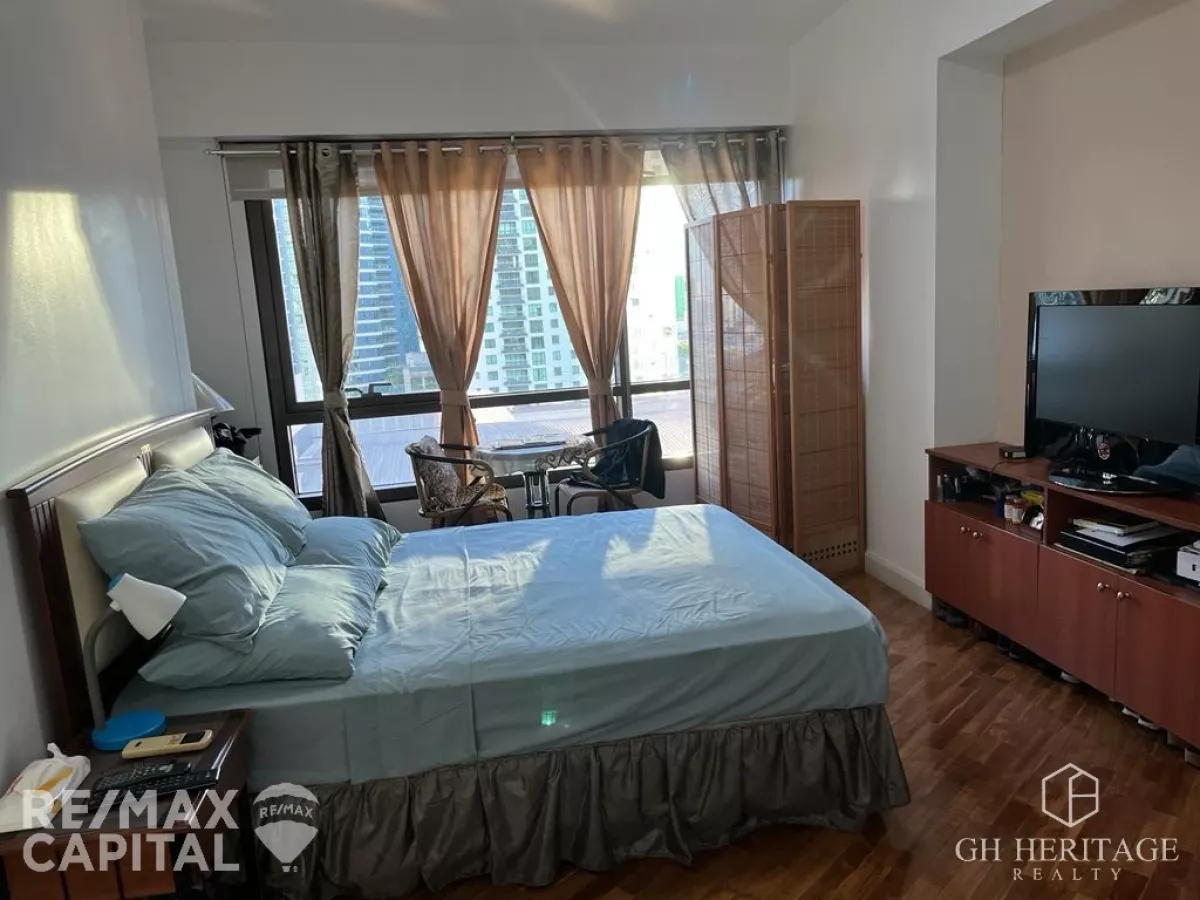 "Fully Furnished One Bedroom Unit For Lease in Joya North Tower, Rockwell Makati"04