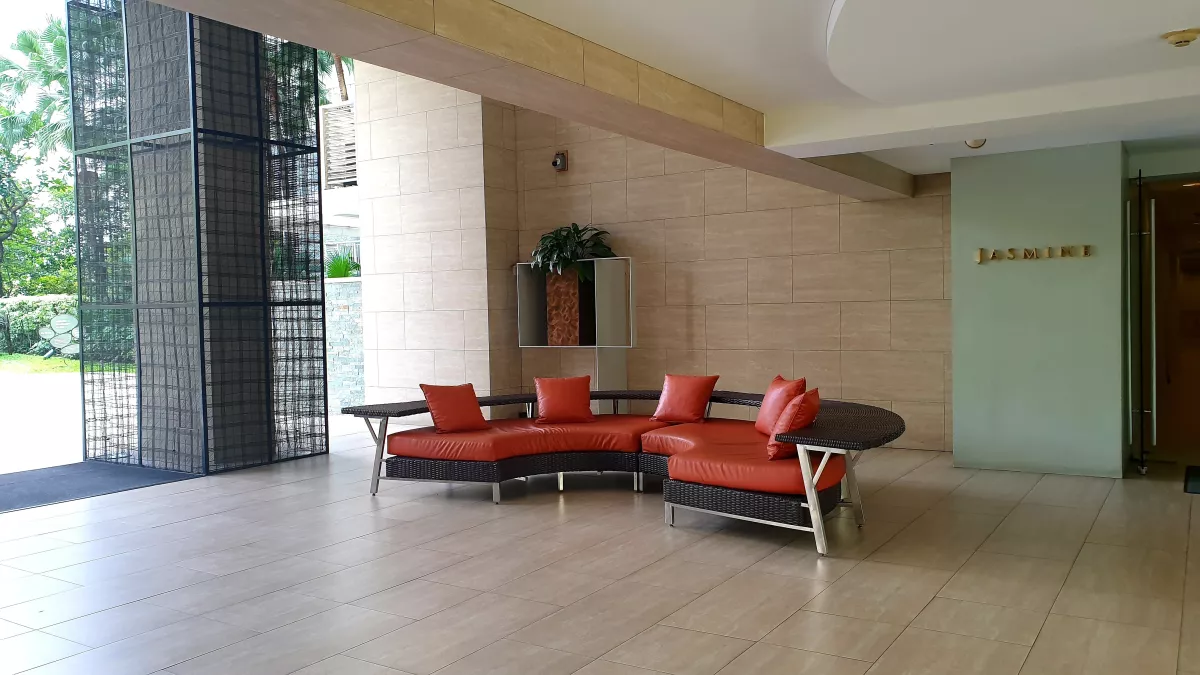 "One Serendra, Taguig City, 1 Bedroom Condominium unit for Rent"07