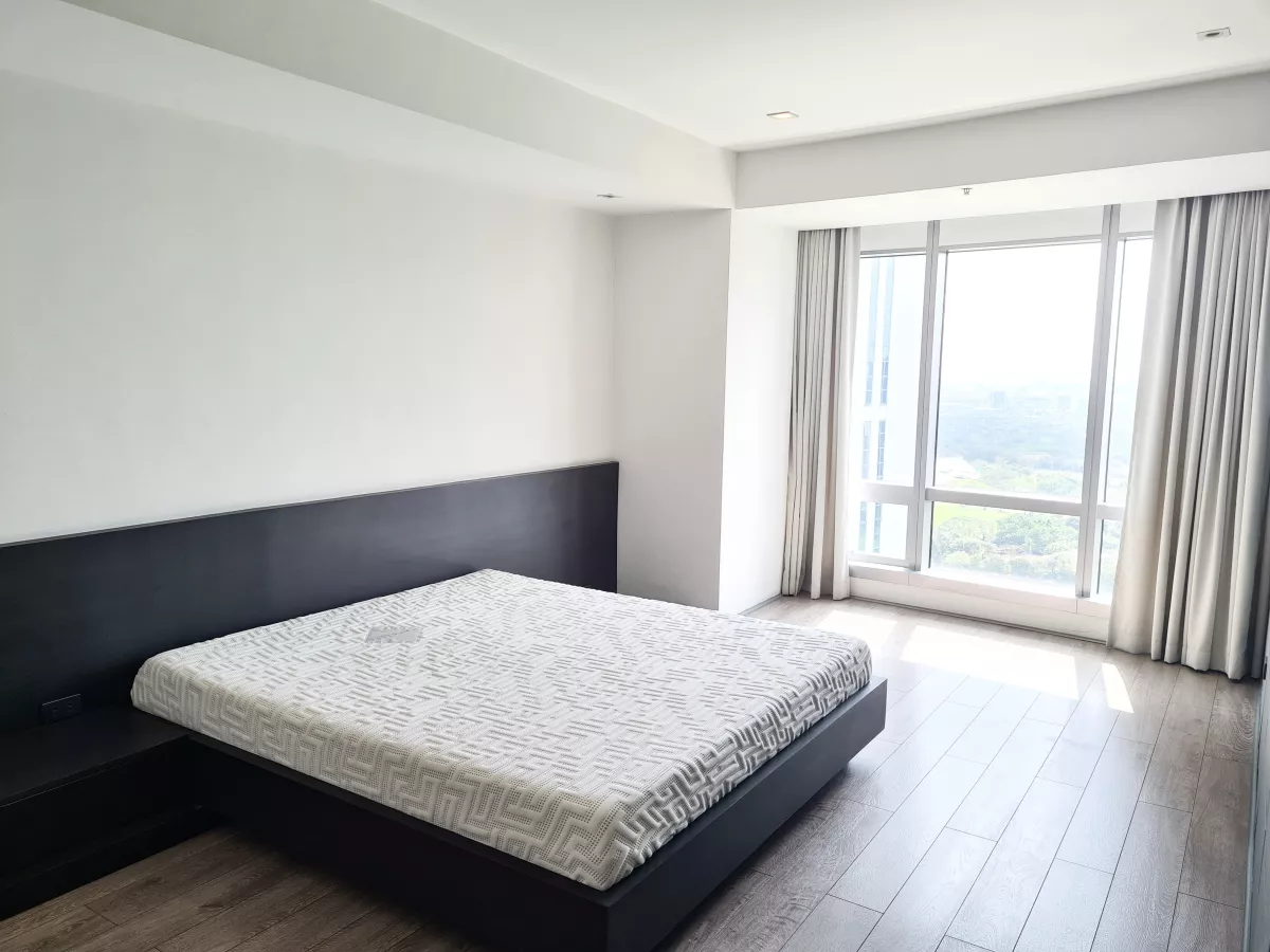 Luxurious One Mckinley Place special 1 Bedroom for Lease at Taguig City02