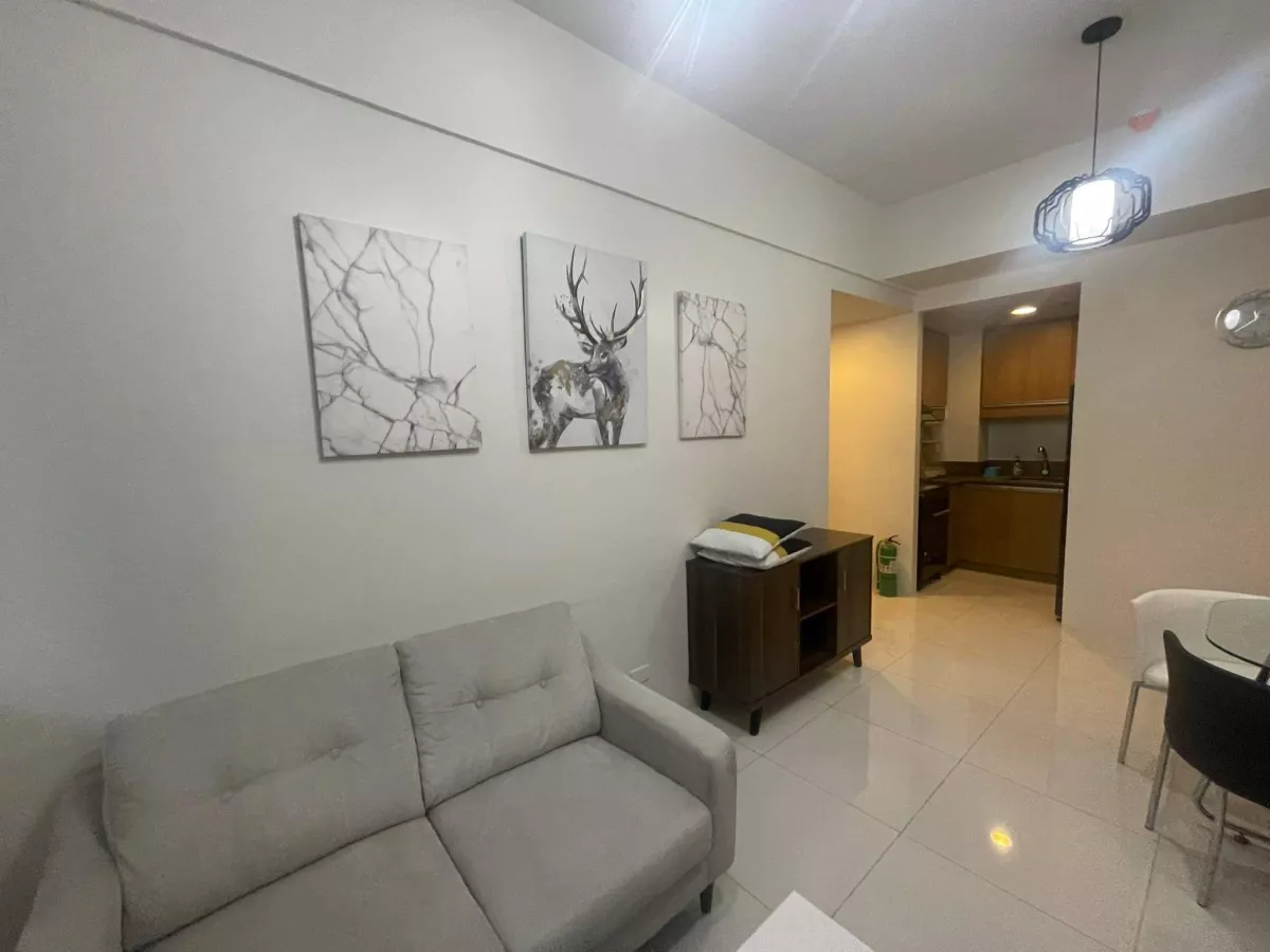 Luxurious 2 Bedroom Condominium For Rent In Taguig05