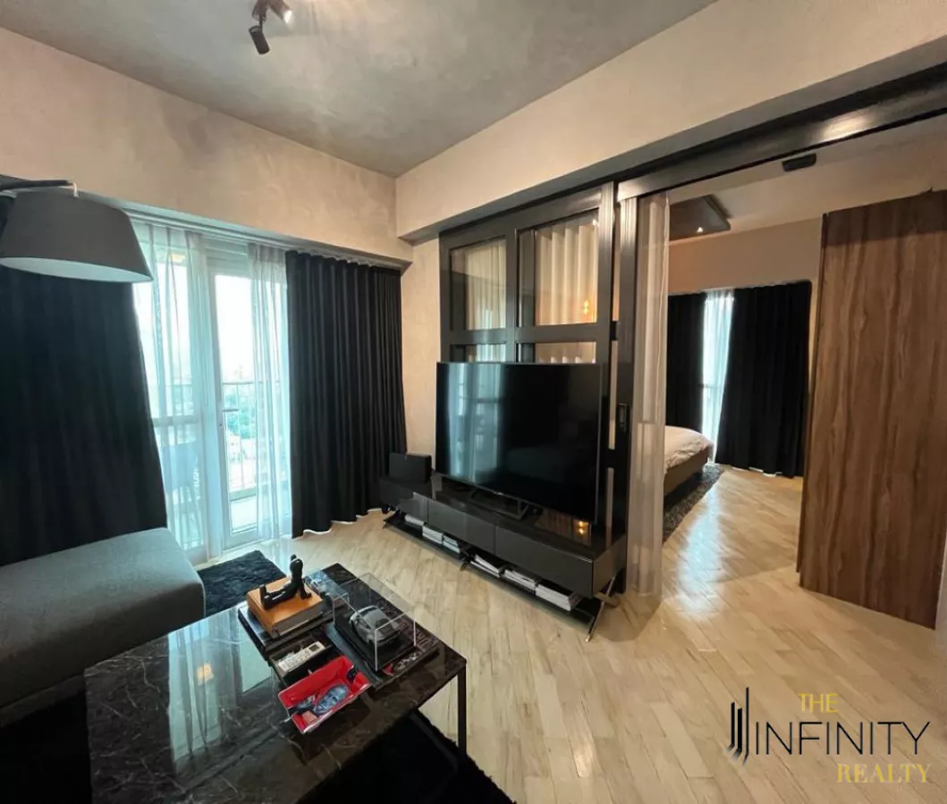 "For Lease 1 Bedroom Condominium in Manansala Rockwell, Makati"04