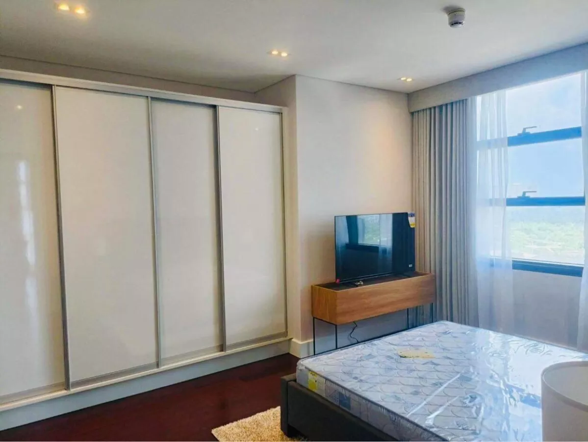 Brand New 1 Bedroom Condo Unit at Garden Towers in Makati City03