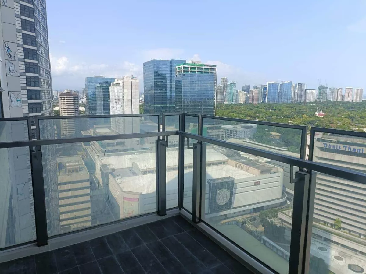 Brand New 1 Bedroom Condo Unit at Garden Towers in Makati City04